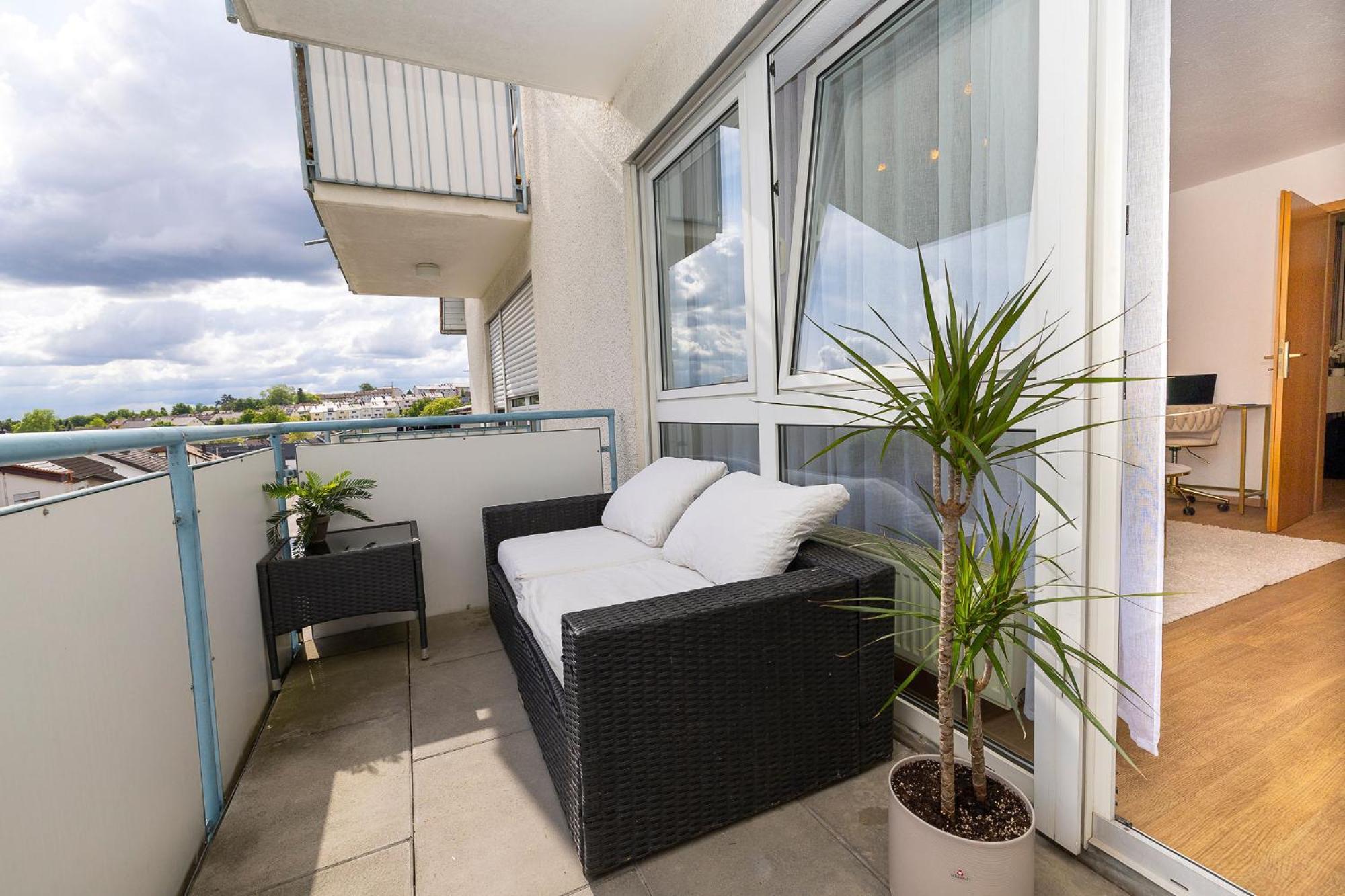 Luxx Home Bc, Zentral - Fuer 4 Personen - Balkon - Parken - Voll Ausgestattete Kueche Biberach an der Riß Eksteriør bilde