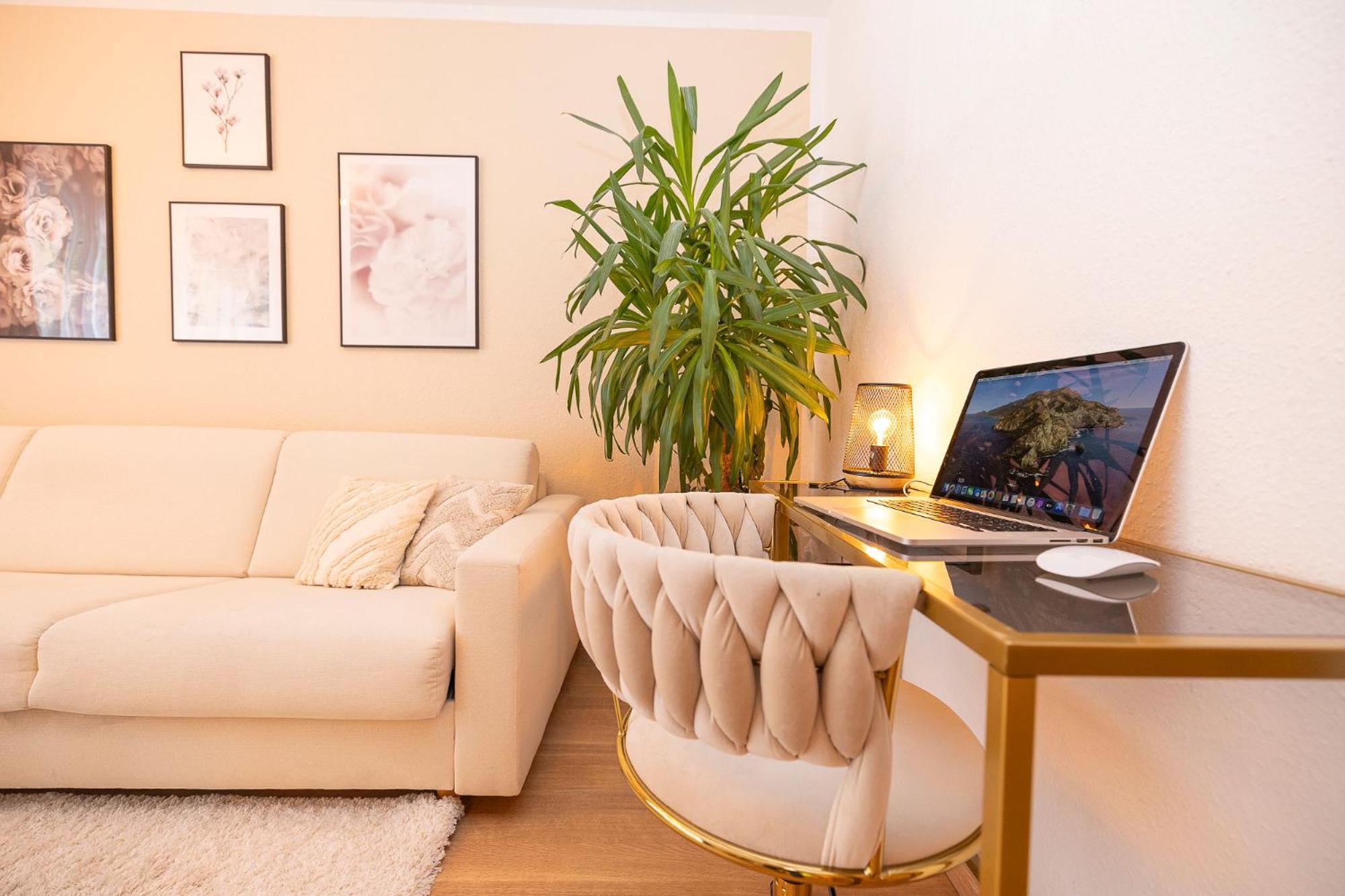 Luxx Home Bc, Zentral - Fuer 4 Personen - Balkon - Parken - Voll Ausgestattete Kueche Biberach an der Riß Eksteriør bilde