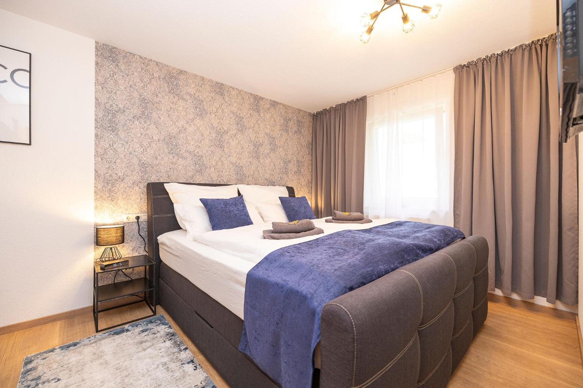 Luxx Home Bc, Zentral - Fuer 4 Personen - Balkon - Parken - Voll Ausgestattete Kueche Biberach an der Riß Eksteriør bilde