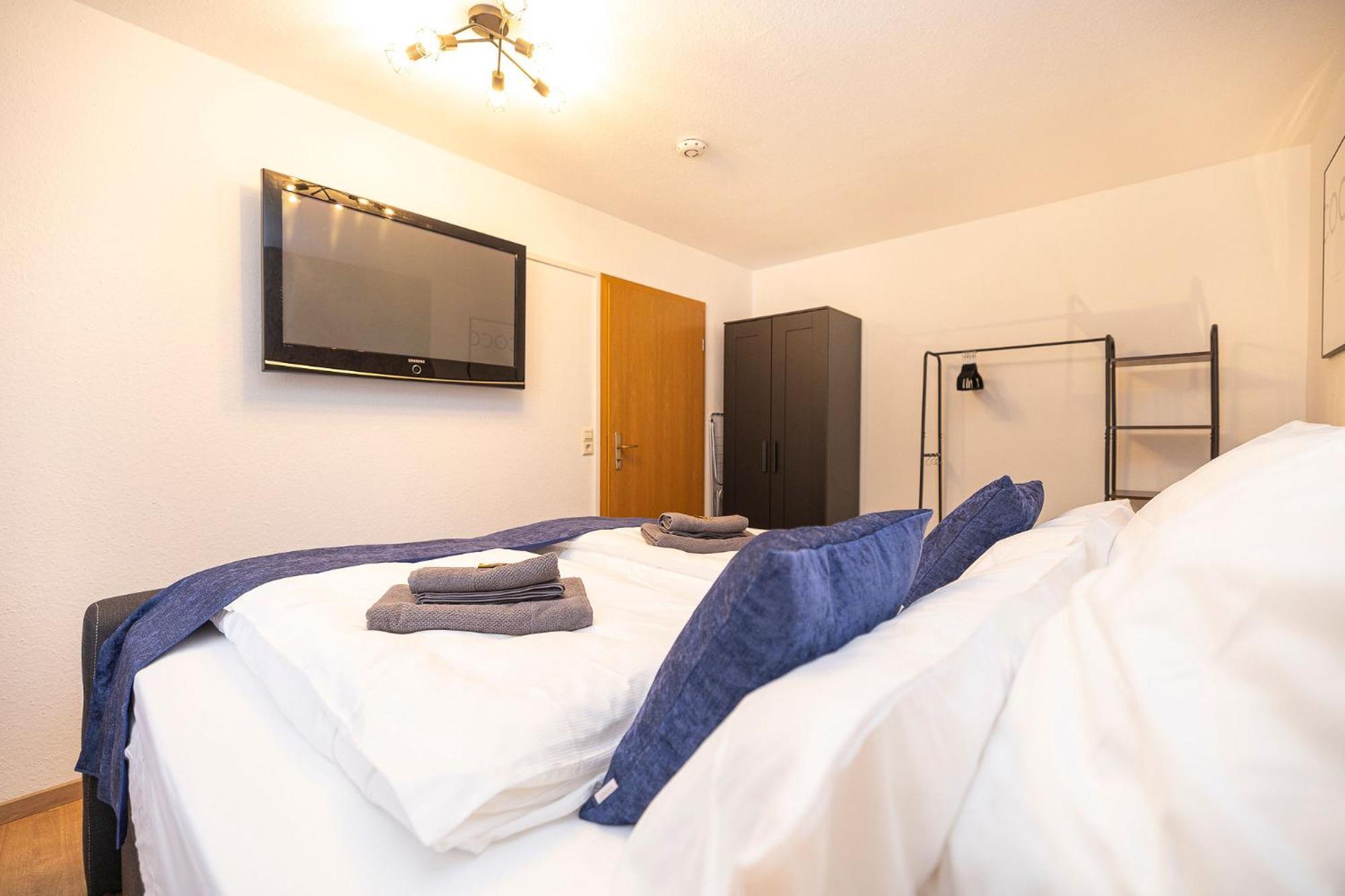 Luxx Home Bc, Zentral - Fuer 4 Personen - Balkon - Parken - Voll Ausgestattete Kueche Biberach an der Riß Eksteriør bilde